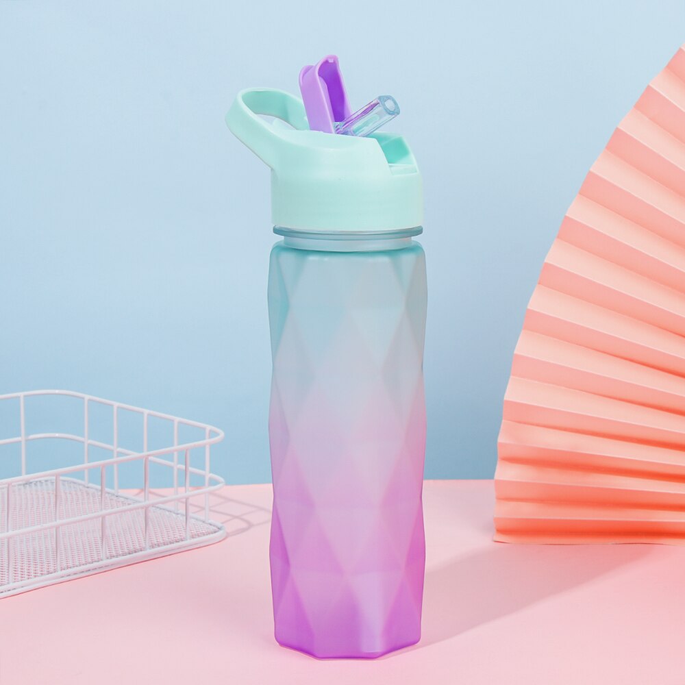 ⁦Colorful Water Bottle for Gym & Work 650 ml⁩ - الصورة ⁦3⁩