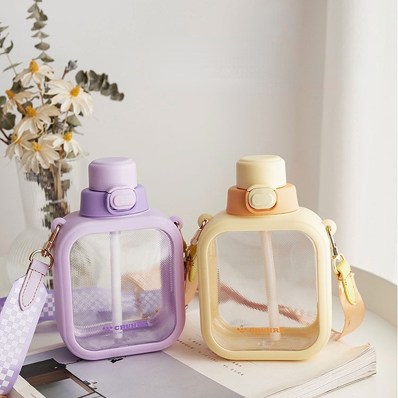 Kids Square Shape Flask with Straw & Strap for Easy Holding 700 ml - الصورة 8