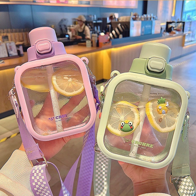 Kids Square Shape Flask with Straw & Strap for Easy Holding 700 ml - الصورة 10