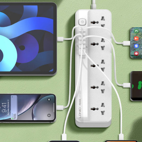 ⁦Power Socket with 5 Plugs & 3 USB Ports & 1 Type C Port⁩ - الصورة ⁦3⁩