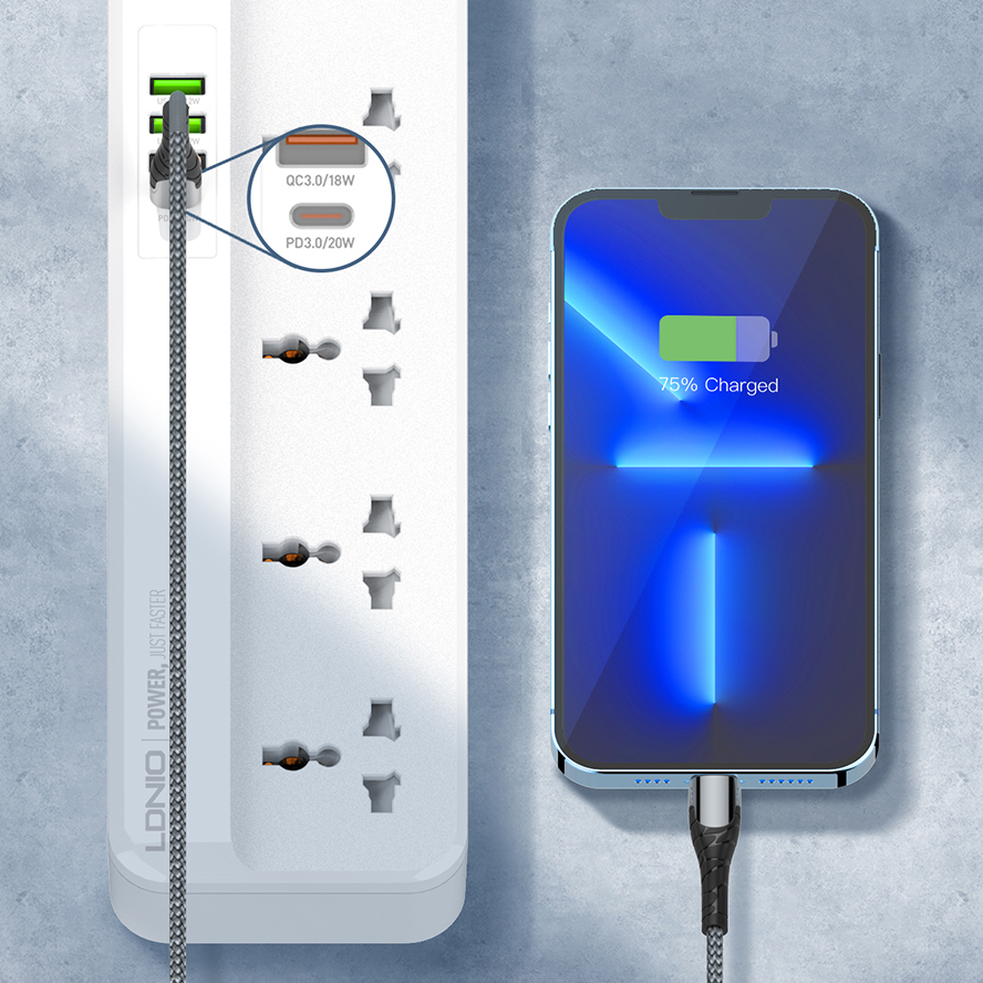 ⁦Power Socket with 5 Plugs & 3 USB Ports & 1 Type C Port⁩ - الصورة ⁦12⁩