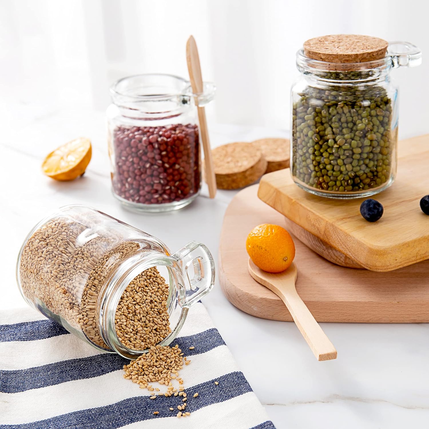 برطمان زجاج 50 ملي لحفظ وتخزين التوابل والزعفران والمستكة بغطاء شكل خشبي ومعلقة لسهولة الأستخدام - الصورة 2