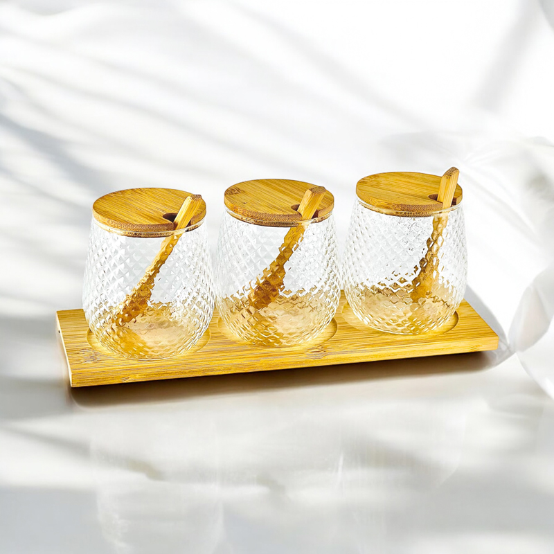 طقم برطمانات زجاج 3 قطع للتوابل مع قاعدة خشب 350 مللي