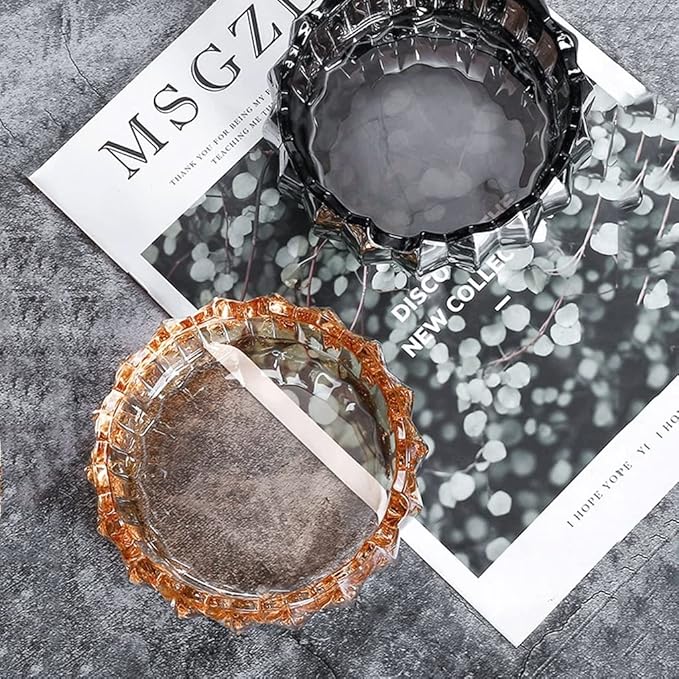 طفاية سجائر زجاج كريستالي مضلع _ باللون الاسود الفاميه - الصورة 3